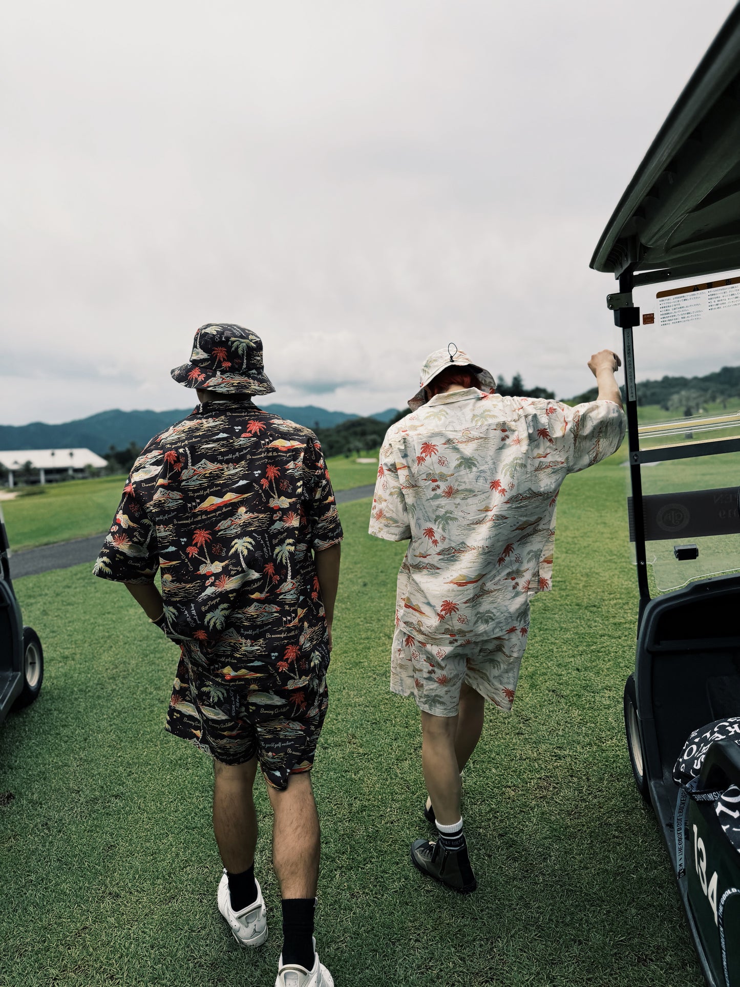 "THE GOLF OF GGR" ALOHA STRETCH SHIRT "BLACK"