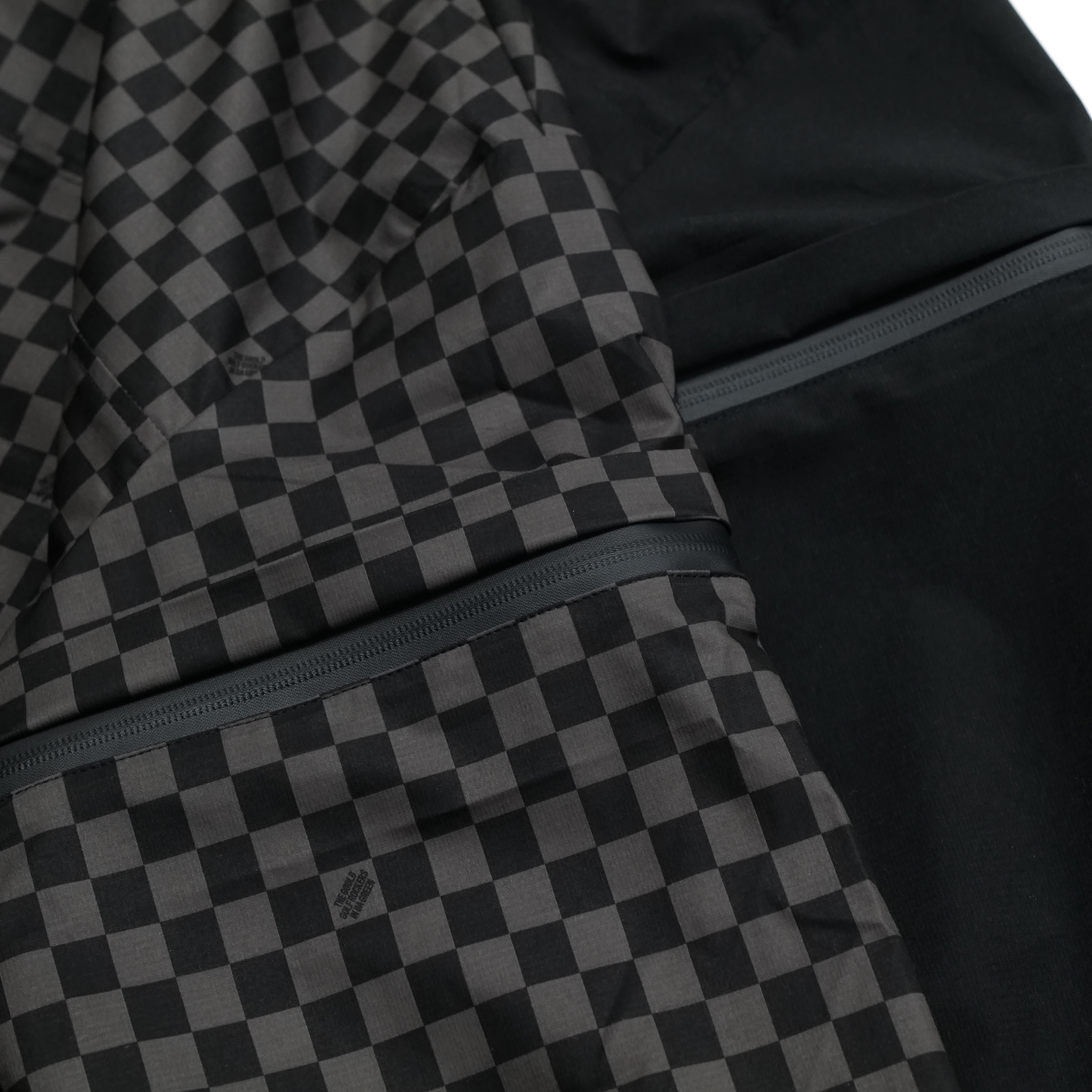 ALL CONDITIONS HASSUI 2WAY HALF ZIP JACKET BLACK