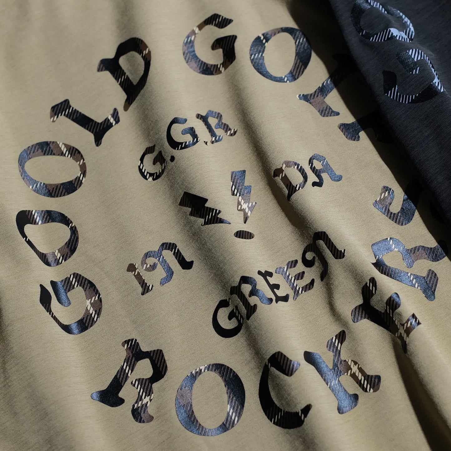 OG LOGO CHECK UL-DRA MOCK NECK TEE BROWN